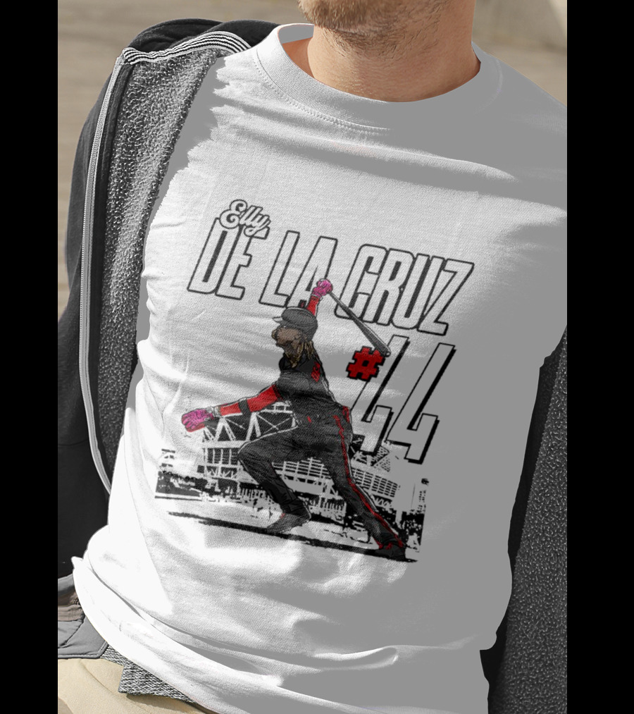 Elly De La Cruz #44 Cincinnati Reds MLBPA Action Pose Stadium Background T-Shirt