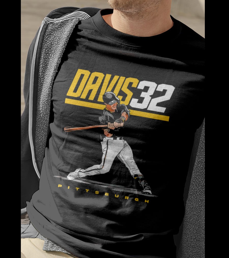Davis 32 Pittsburgh Baseball Player Swinging Bat T-Shirt