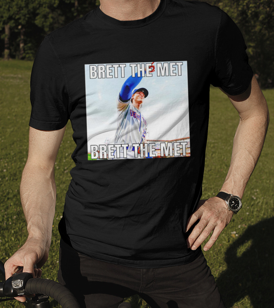 Brett The Met Baseball Player At New York Stadium T-Shirt
