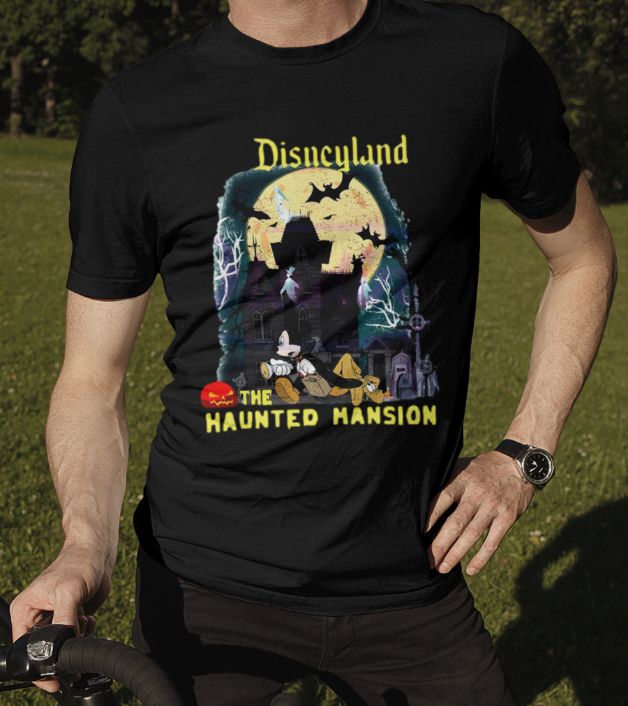 Disneyland The Haunted Mansion Mickey And Pluto Halloween Adventure T-Shirt