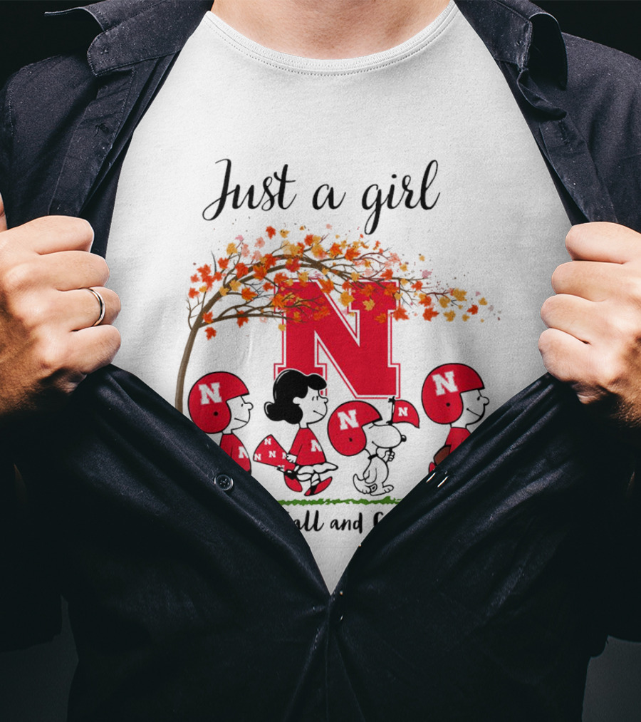 Just A Girl Who Loves Fall And Cornhuskers Peanuts Cartoon T-Shirt