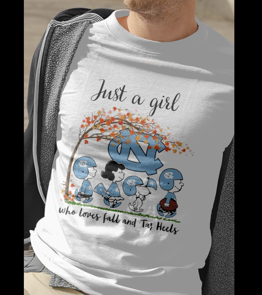 Just A Girl Who Loves Fall And Tar Heels Peanuts Cartoon Halloween T-Shirt