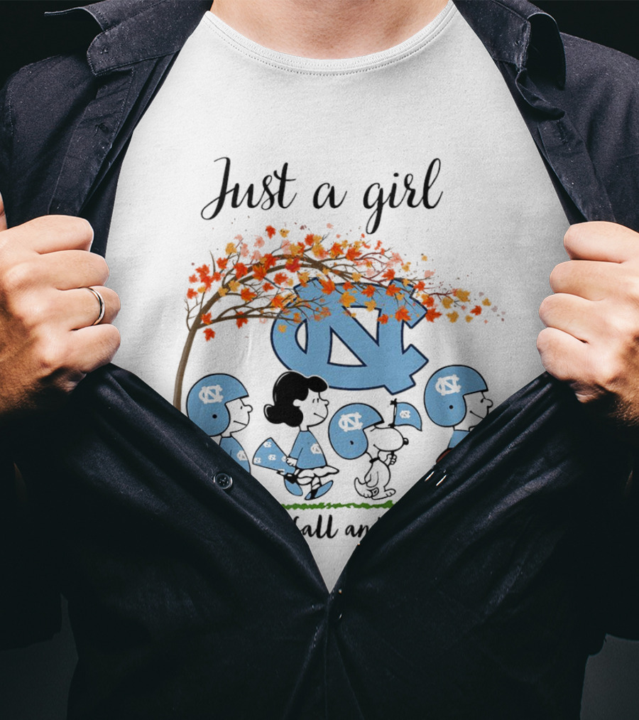 Just A Girl Who Loves Fall And Tar Heels Peanuts Cartoon Halloween T-Shirt