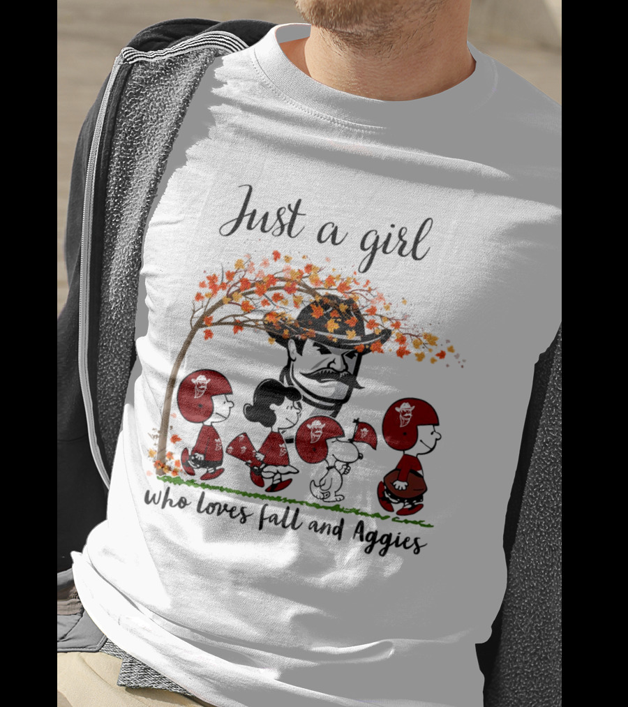 Just A Girl Who Loves Fall And Aggies Peanuts Cartoon T-Shirt