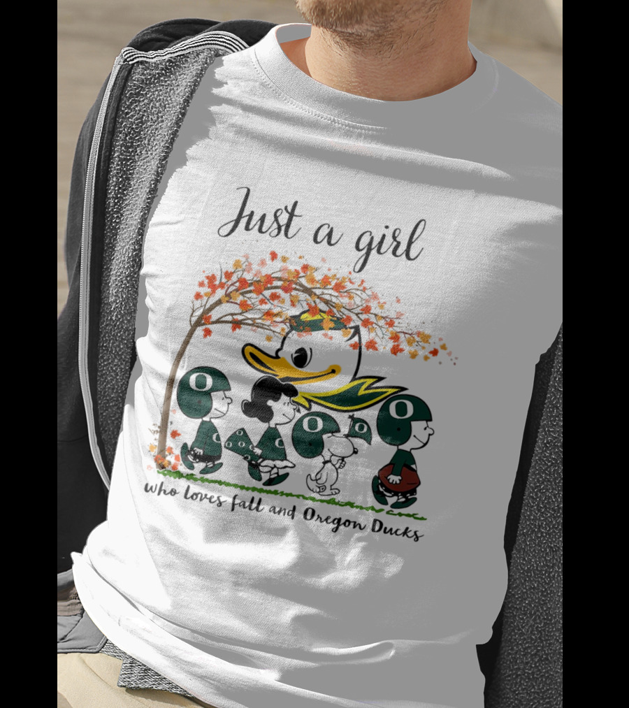Just A Girl Who Loves Fall And Oregon Ducks Peanuts Cartoon T-Shirt