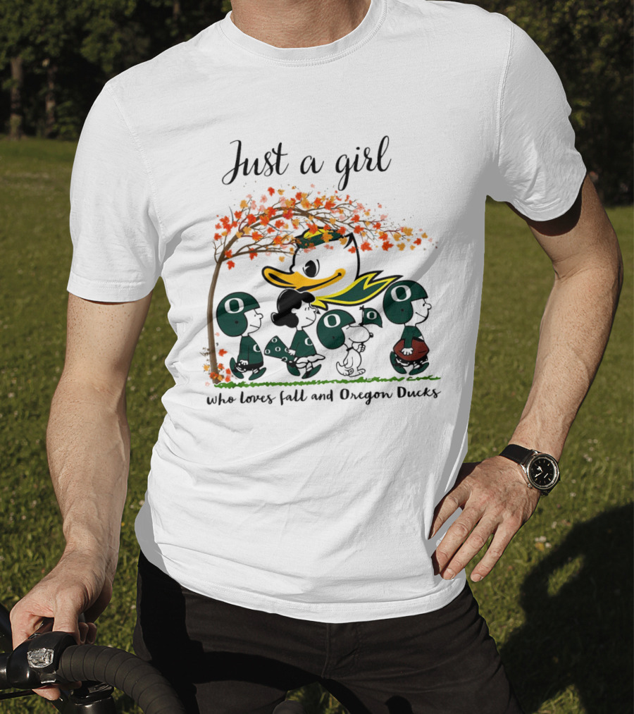 Just A Girl Who Loves Fall And Oregon Ducks Peanuts Cartoon T-Shirt