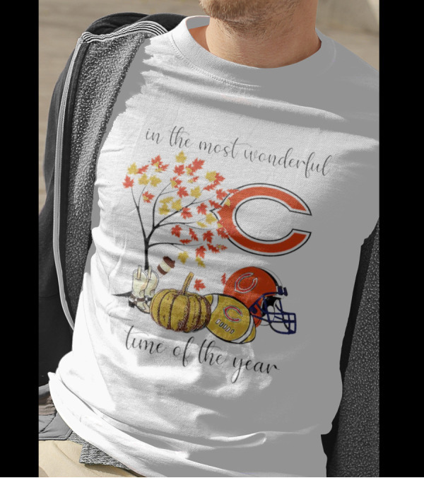 In The Most Wonderful Time Of The Year Chicago Bears Thanksgiving Helmets And Autumn Leaves T-Shirt