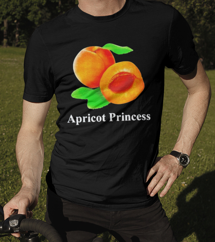 Apricot Princess Fruit Illustration With Leaf Detailing T-Shirt
