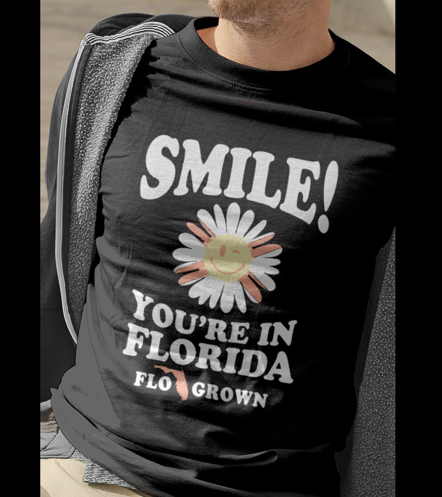 Smile You’re In Florida Flo Grown Daisy Map Fun T-Shirt
