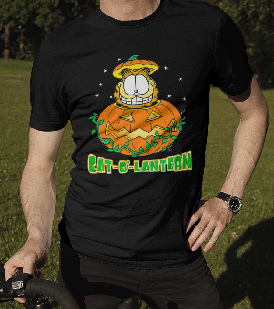 Cat-O-Lantern Garfield Halloween T-Shirt