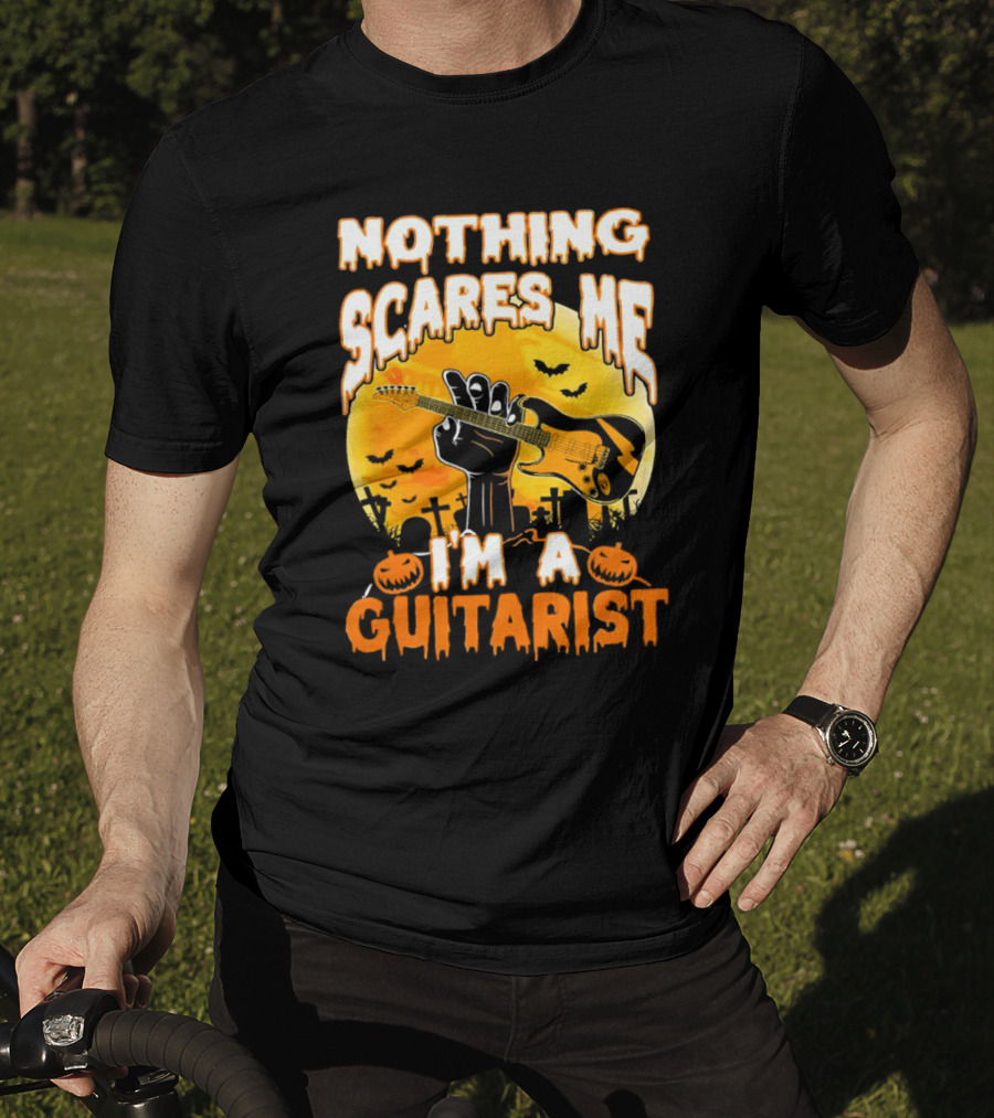Nothing Scares Me I'm A Guitarist Music Vintage Halloween Graveyard Scene Guitar Hand Pumpkins Bats T-Shirt