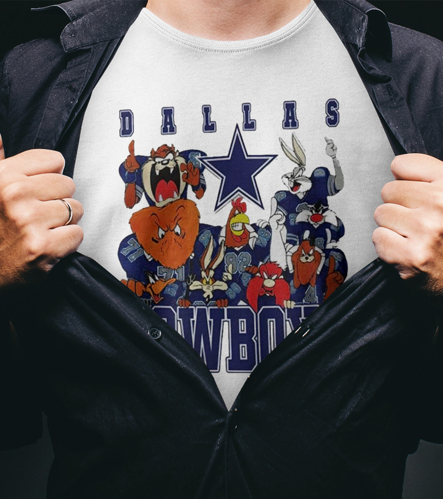Dallas Cowboys Looney Tunes Characters NFL Football Team Fan T-Shirt
