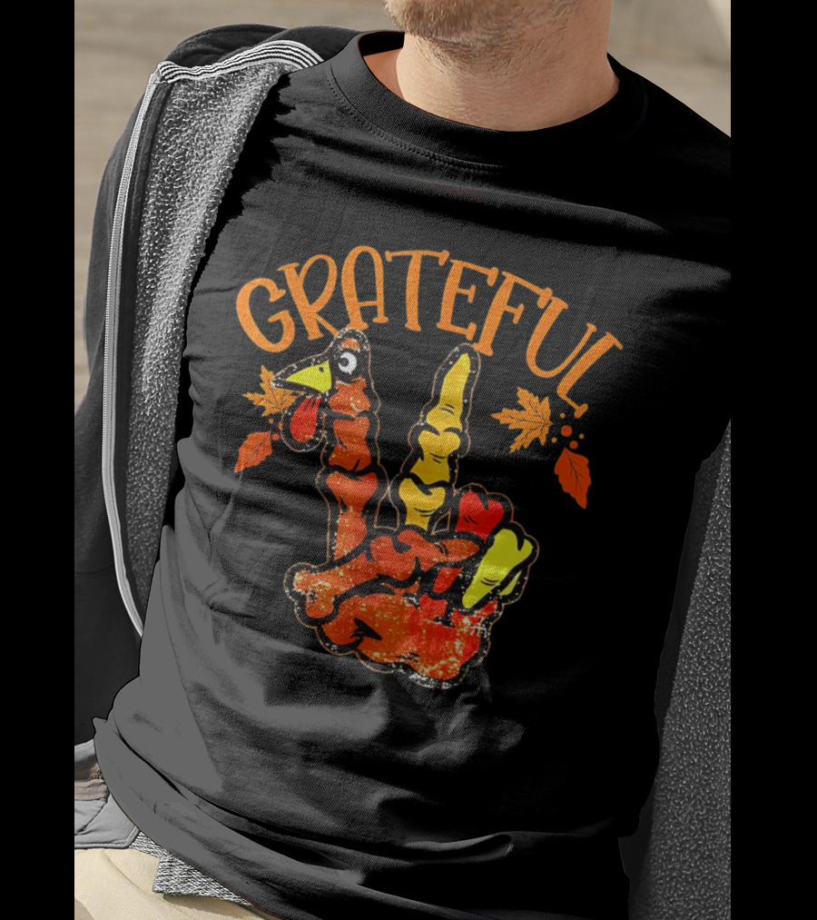 Grateful Thanksgiving Turkey Peace Hand Sign With Autumn Leaves T-Shirt