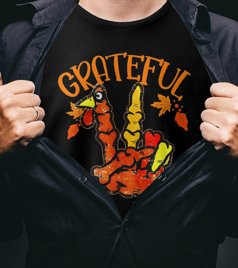 Grateful Thanksgiving Turkey Peace Hand Sign With Autumn Leaves T-Shirt