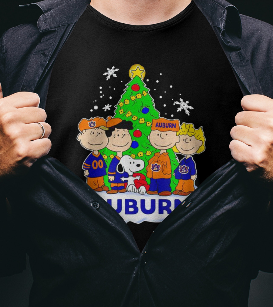 Peanuts Auburn Tigers Christmas Tree Charlie Brown Snoopy Lucy Linus T-Shirt
