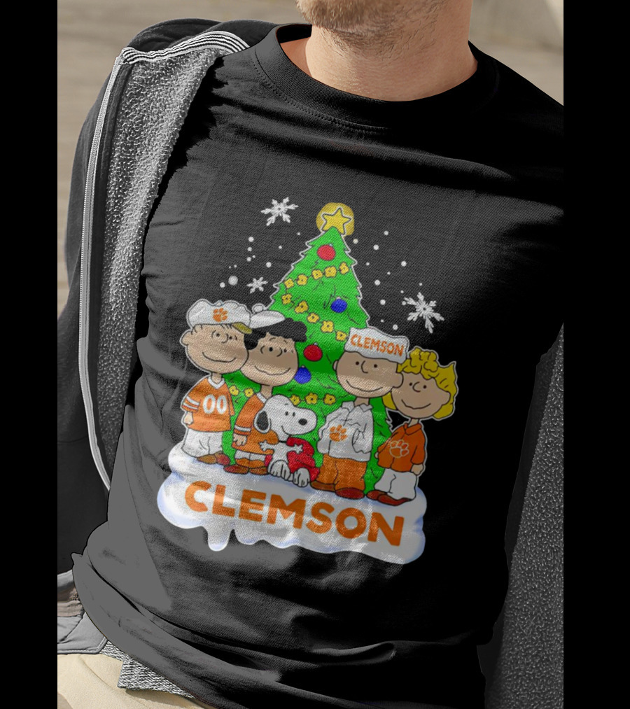 Clemson Christmas With Peanuts Gang And Festive Tree T-Shirt