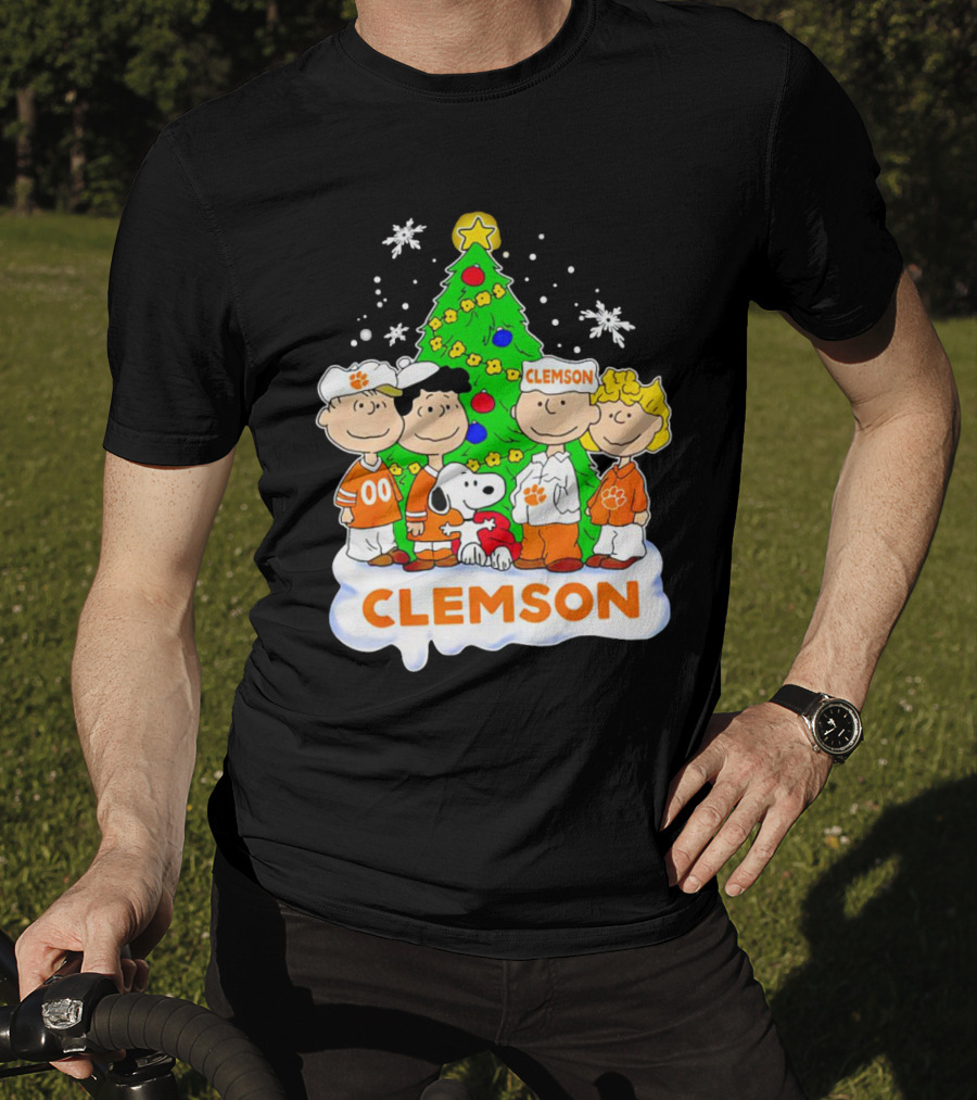 Clemson Christmas With Peanuts Gang And Festive Tree T-Shirt