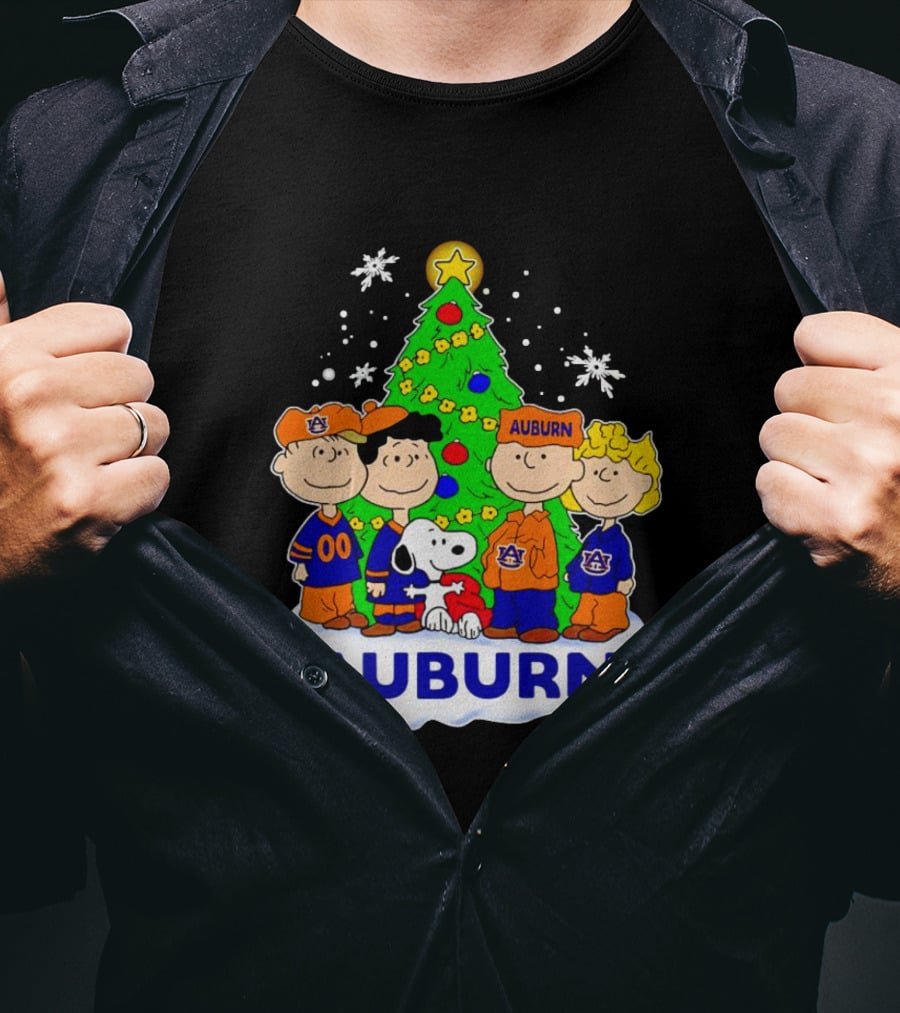 Auburn Tigers Peanuts Characters Christmas Tree Snoopy Charlie Brown Woodstock T-Shirt