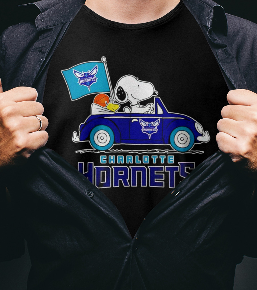 Charlotte Hornets Snoopy Dog Driving Car With Flag T-Shirt