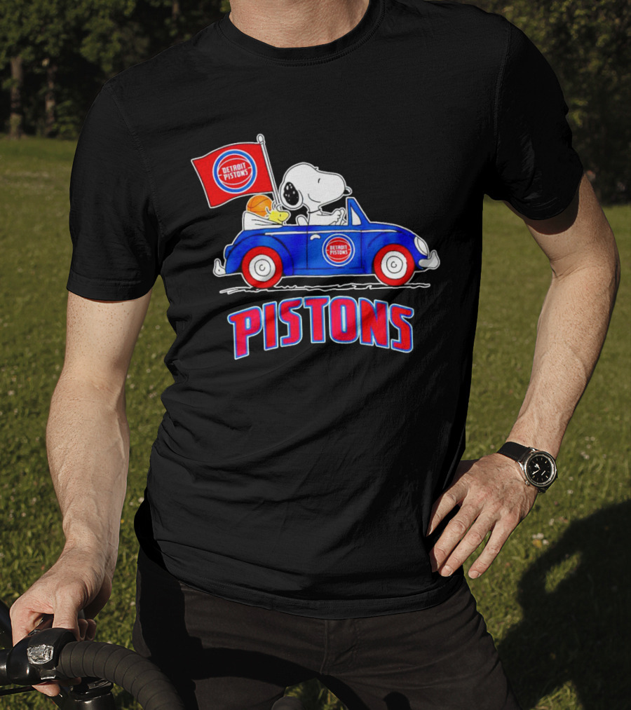 Detroit Pistons Basketball Snoopy Driving Car With Flag T-Shirt