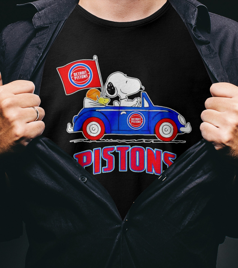 Detroit Pistons Basketball Snoopy Driving Car With Flag T-Shirt