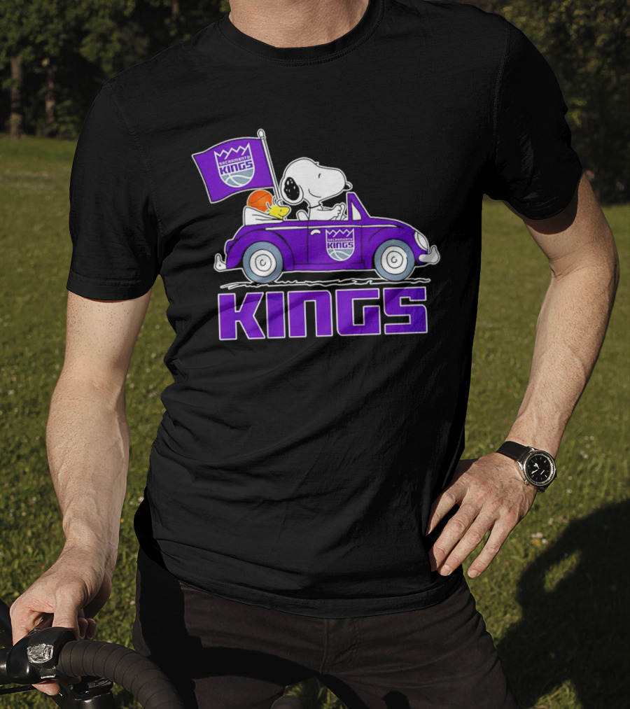 Sacramento Kings Snoopy Dog Driving Car With Flag And Basketball T-Shirt