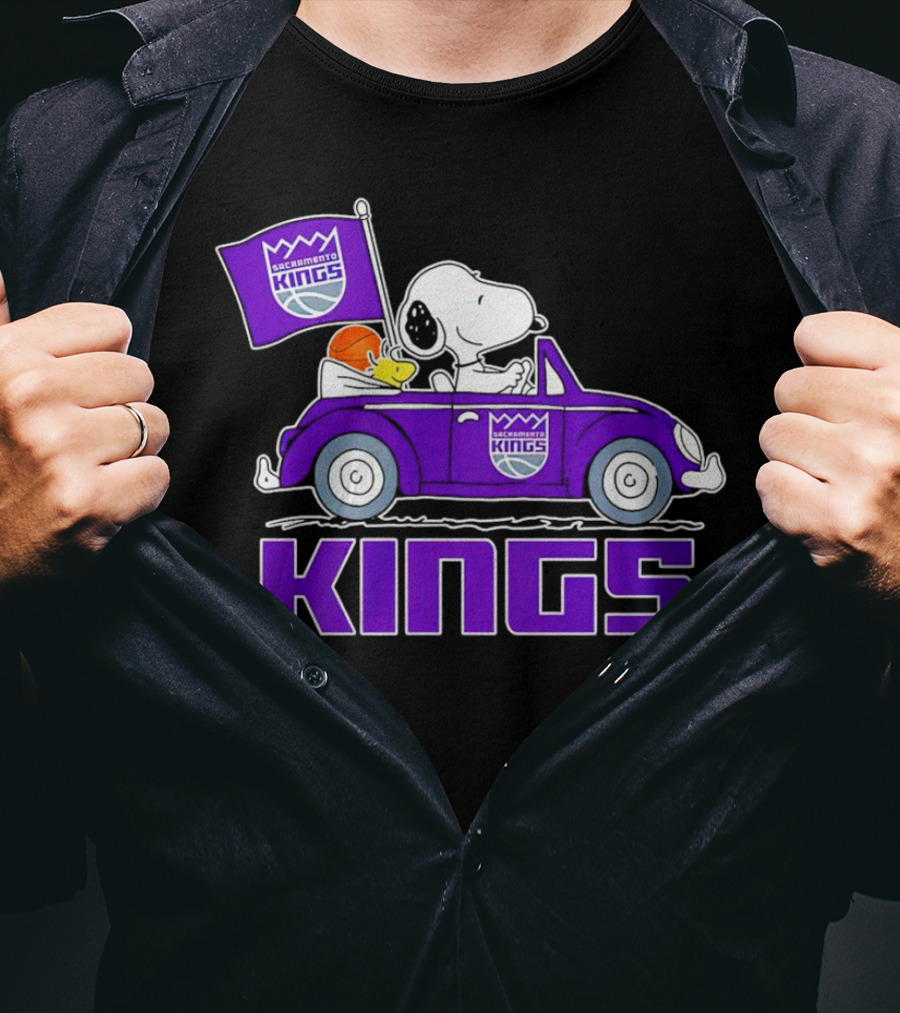 Sacramento Kings Snoopy Dog Driving Car With Flag And Basketball T-Shirt