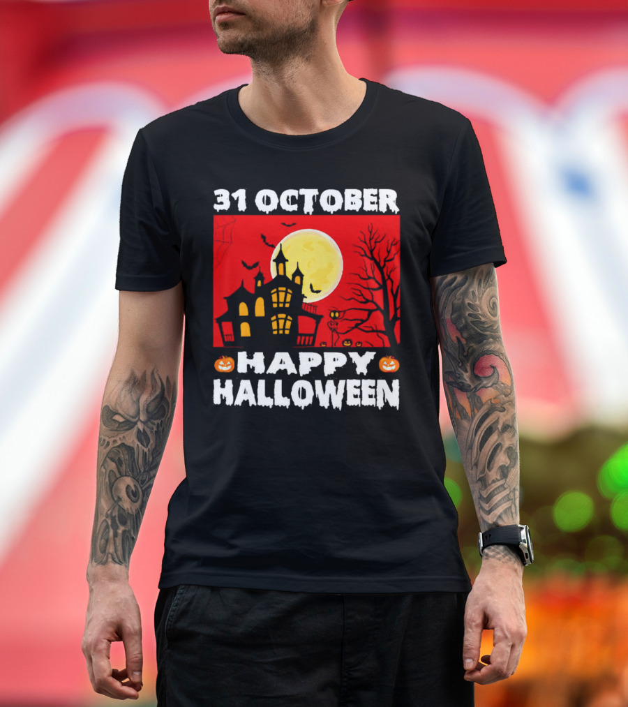 31 October Happy Halloween Haunted House Full Moon Pumpkins Bats Spooky Tree T-Shirt