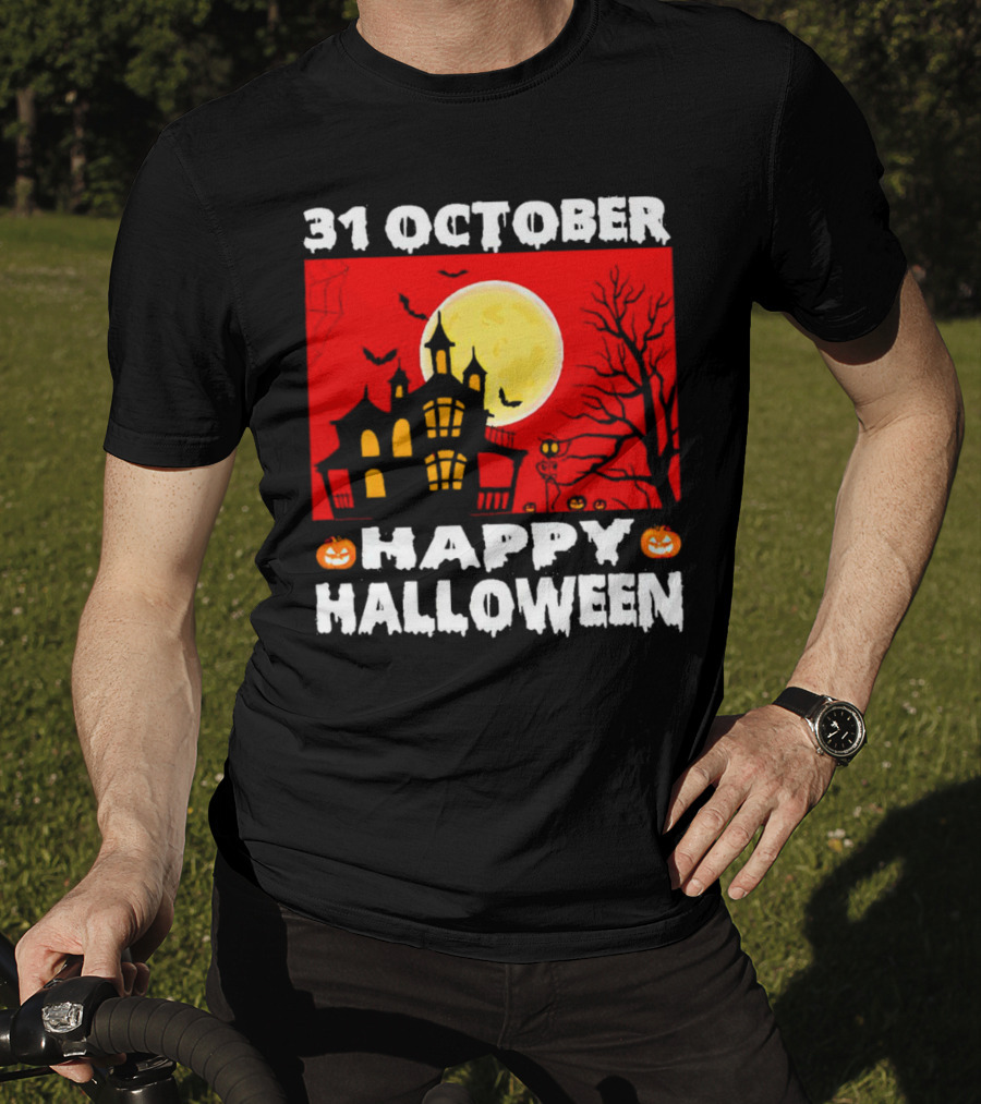 31 October Happy Halloween Haunted House Full Moon Pumpkins Bats Spooky Tree T-Shirt