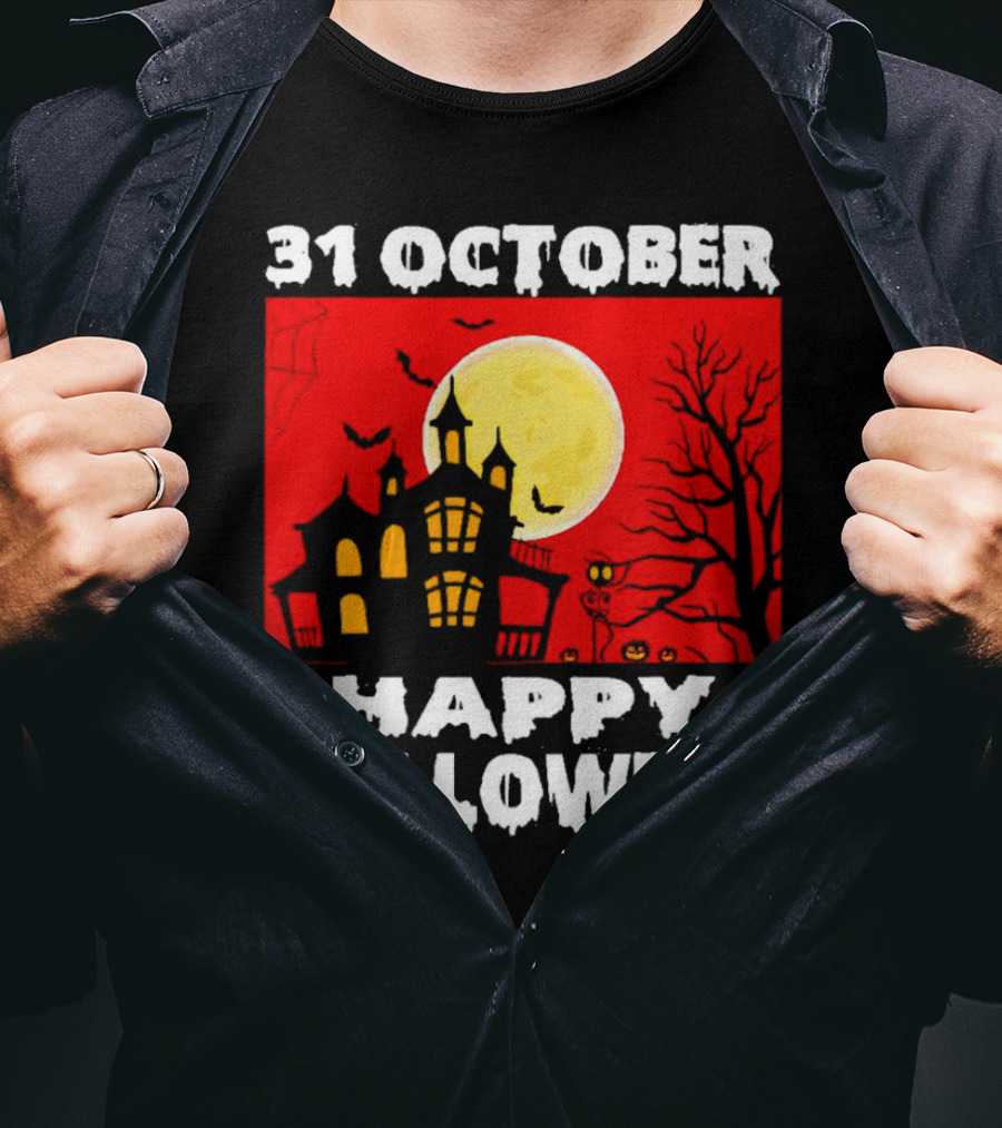 31 October Happy Halloween Haunted House Full Moon Pumpkins Bats Spooky Tree T-Shirt