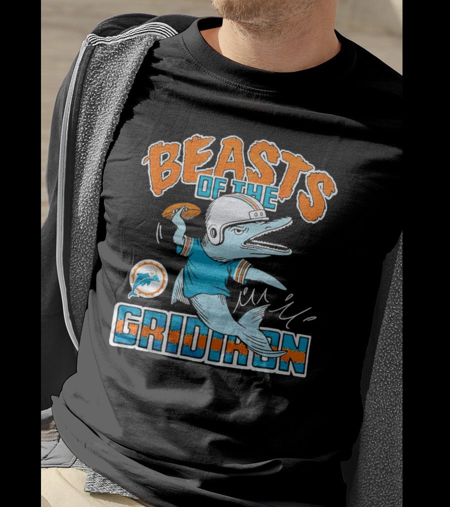 Miami Dolphins Beasts Of The Gridiron Football Dolphin Throwing Pass T-Shirt