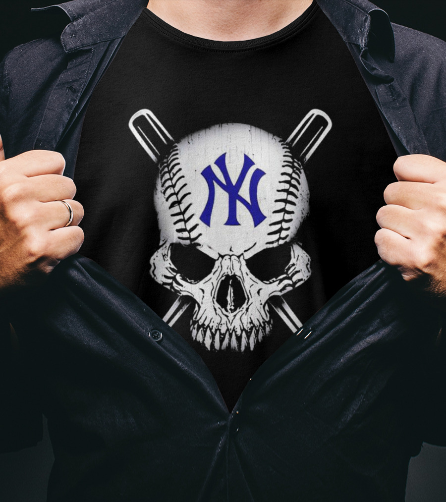 New York Yankees Skull Halloween Baseball Bat Crossbones T-Shirt