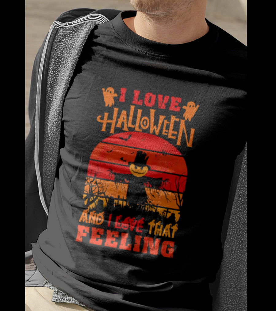 I Love Halloween I Love That Feeling Scarecrow Sunset Ghosts T-Shirt