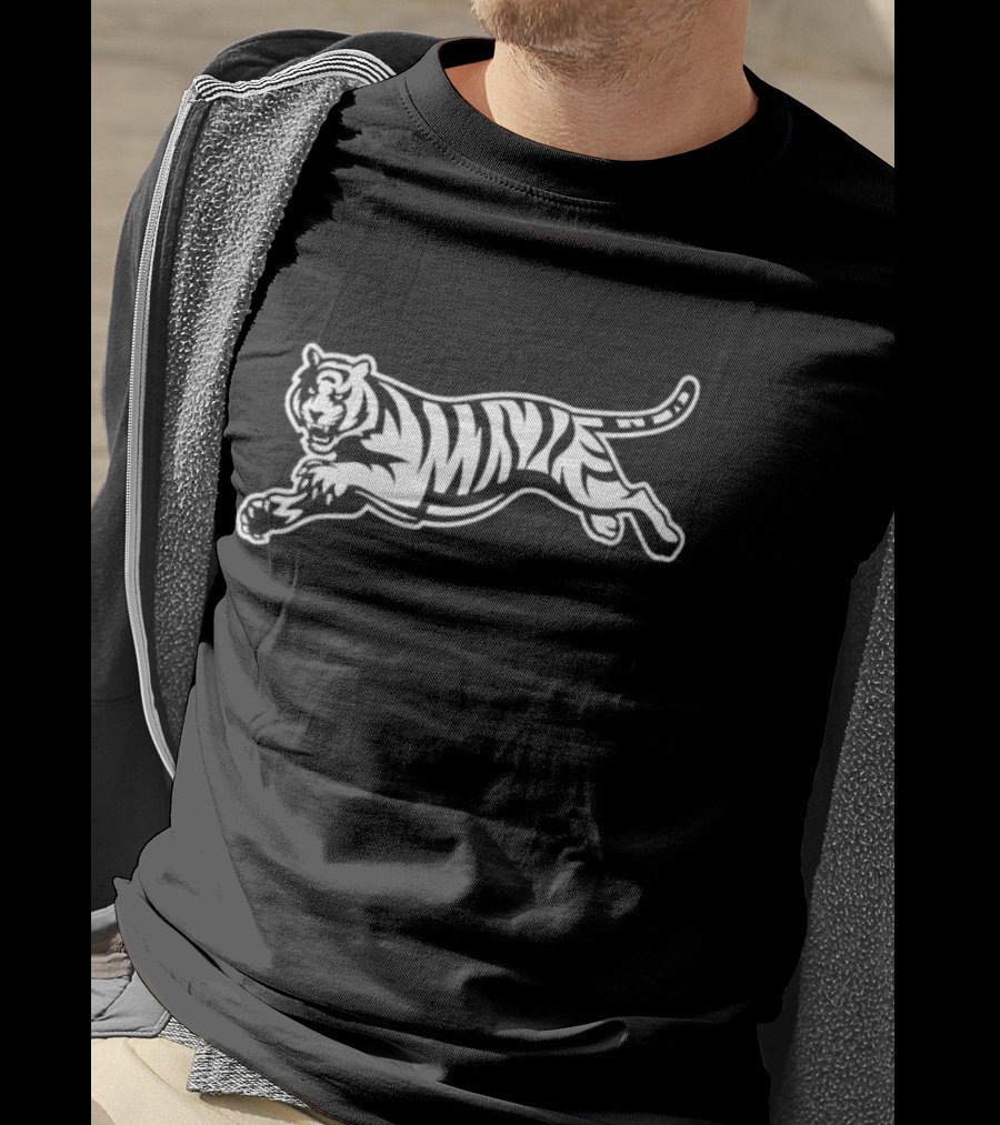 Cincinnati Bengals White Bengal Tiger Leaping T-Shirt