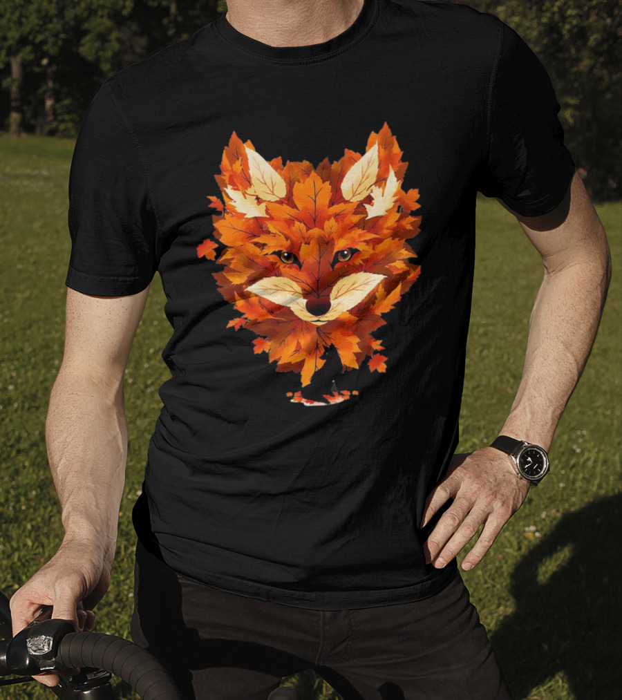 Red Fox Face With Autumn Leaves T-Shirt