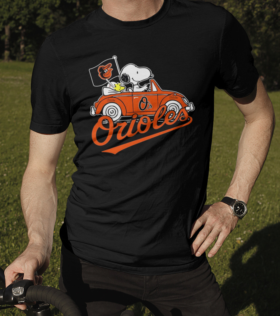 Snoopy And Woodstock Driving Baltimore Orioles Car With Flag T-Shirt