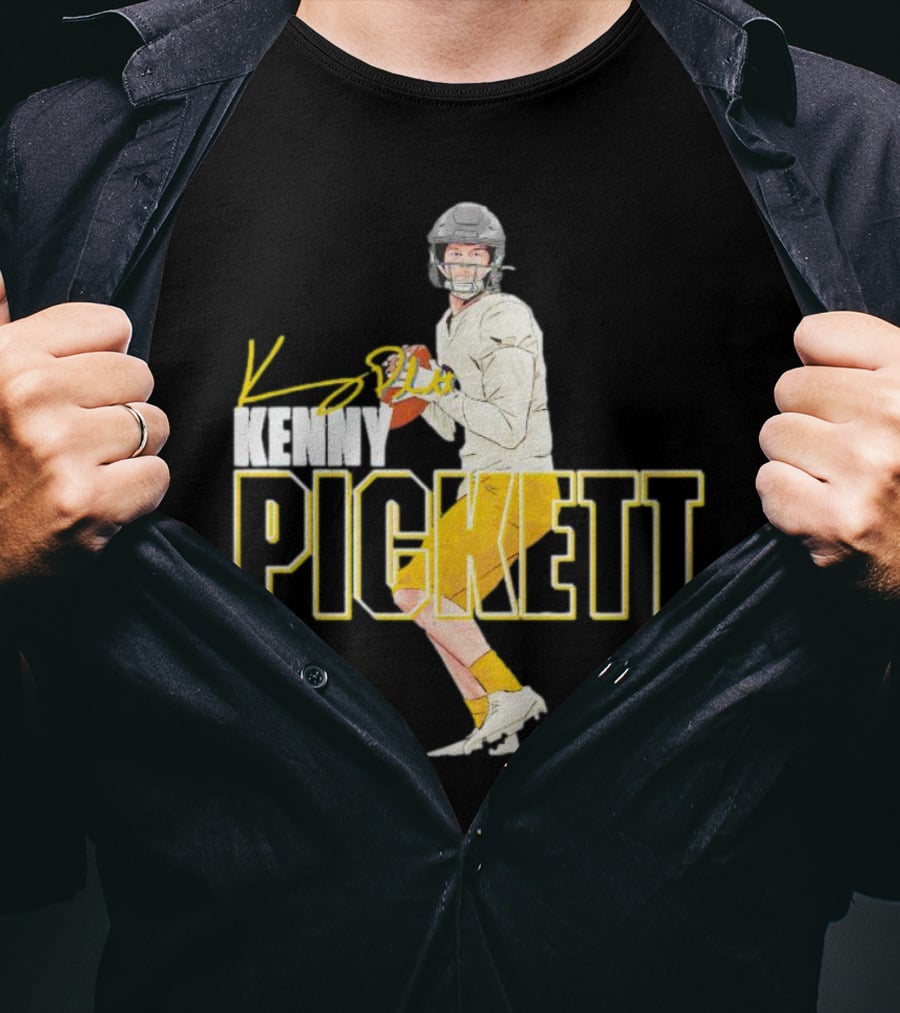 Kenny Pickett Pittsburgh Football Quarterback Pose T-Shirt