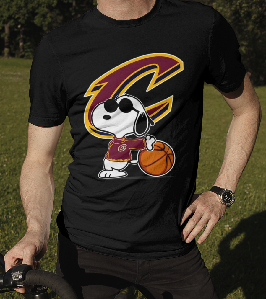 Snoopy Peanuts Cleveland Cavaliers NBA Basketball T-Shirt