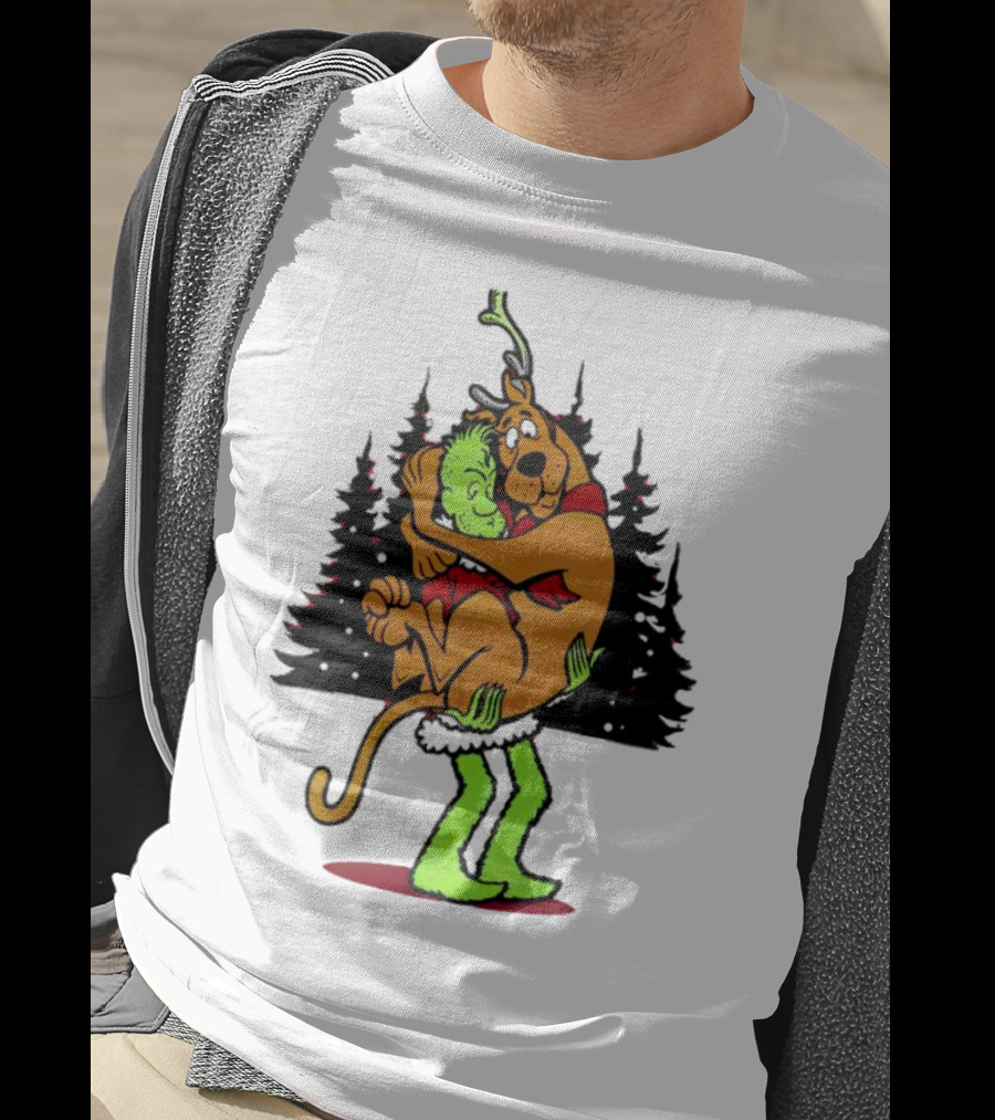 Grinch Scooby-Doo Shaggy Hug Funny Christmas Scene T-Shirt