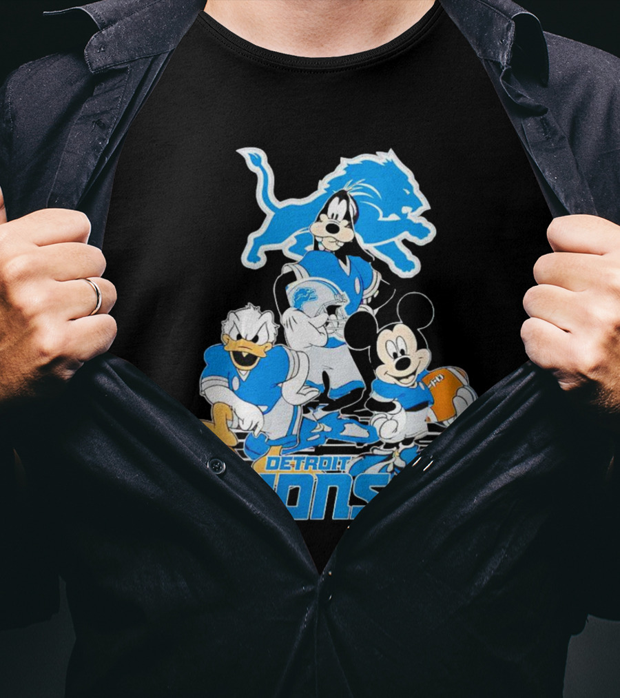 Detroit Lions Mickey Friends Game Day Football Disney T-Shirt