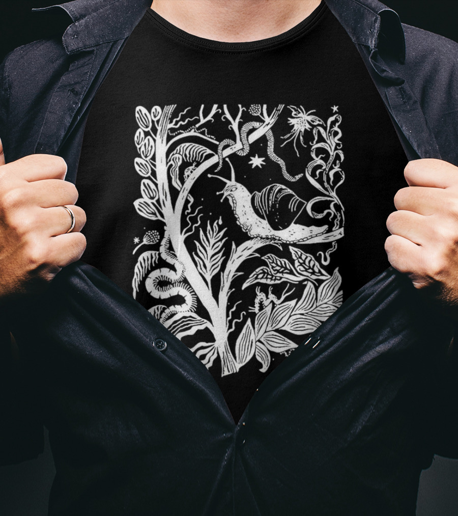 Elispencer November Enchanted Forest Snail Motif T-Shirt