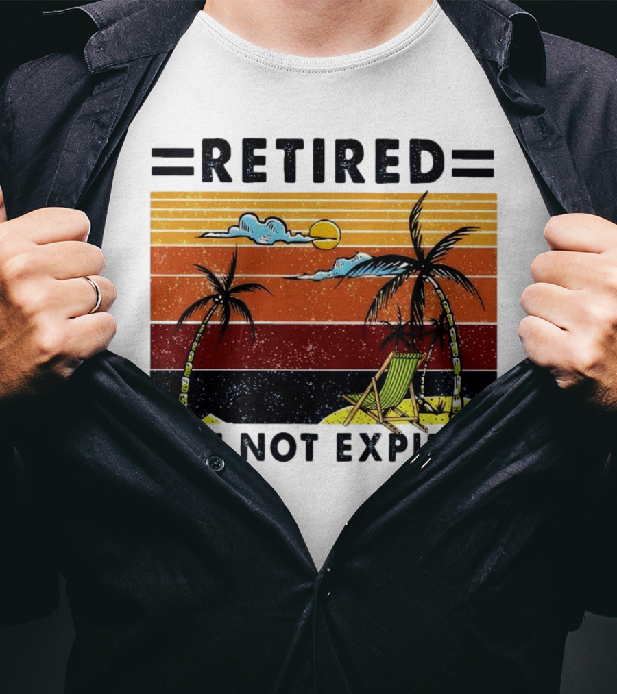 Retired But Not Expired Beach Vintage Sunset Palm Trees Chair Retro T-Shirt