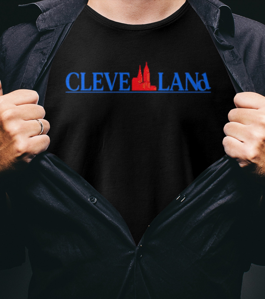 Cleveland Christmas City Skyline Holiday T-Shirt