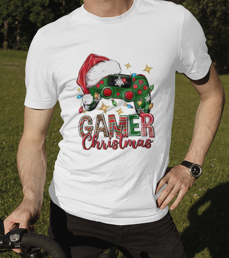 Gamer Christmas Santa Hat Game Controller Holiday Lights T-Shirt