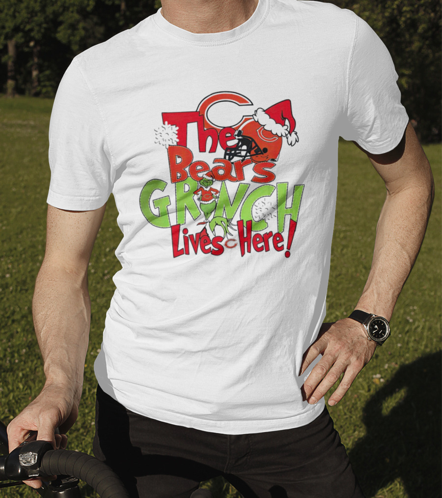 Chicago Bears Grinch Lives Here Christmas Football T-Shirt