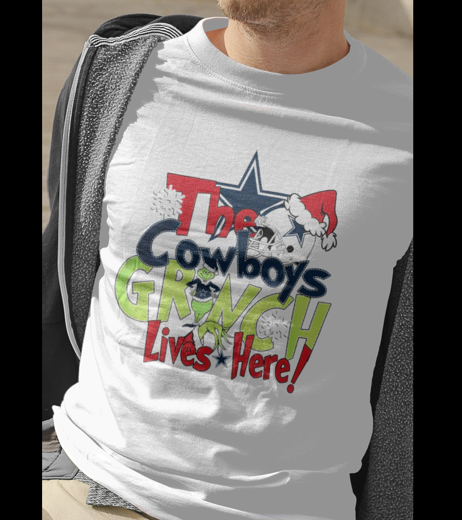 The Dallas Cowboys Grinch Lives Here Christmas T-Shirt