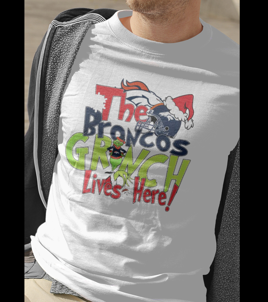 The Broncos Grinch Lives Here Christmas Denver Broncos Santa Hat Helmet T-Shirt