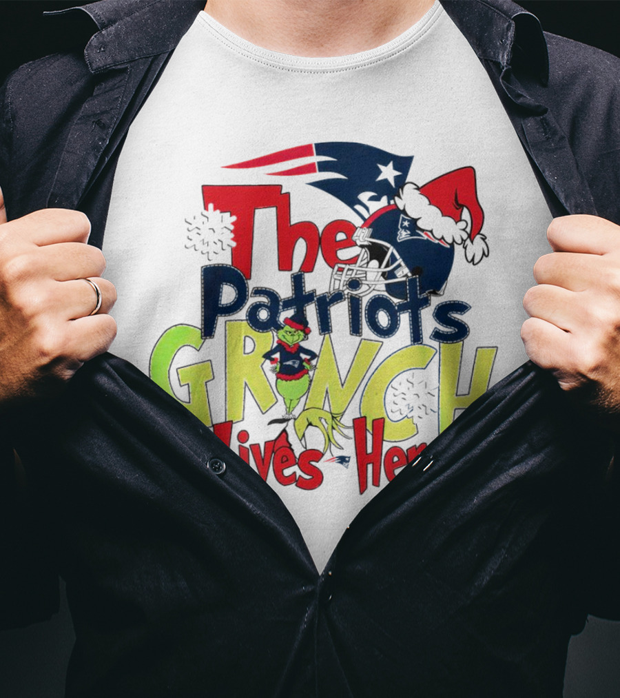 The New England Patriots Grinch Lives Here Christmas Santa Hat T-Shirt