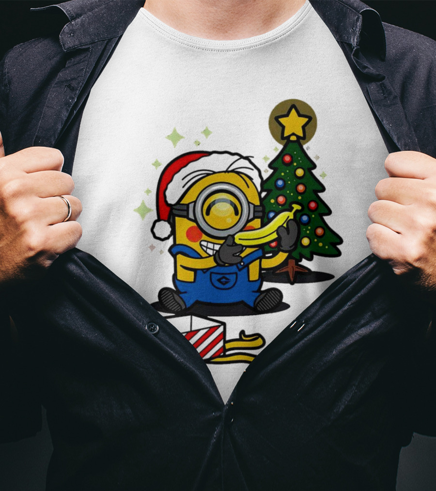Minion Santa Hat With Banana Christmas Tree And Gift Box T-Shirt
