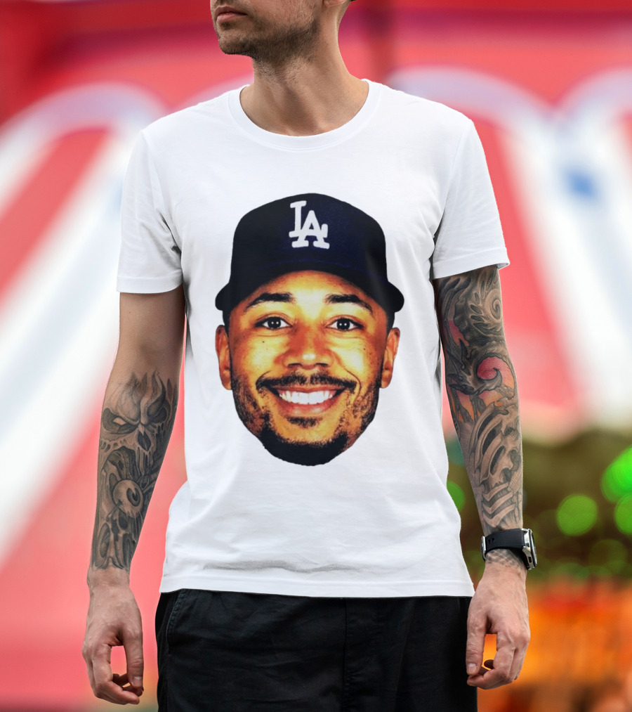 Mookie Betts Los Angeles Dodgers LA Cap Big Face T-Shirt